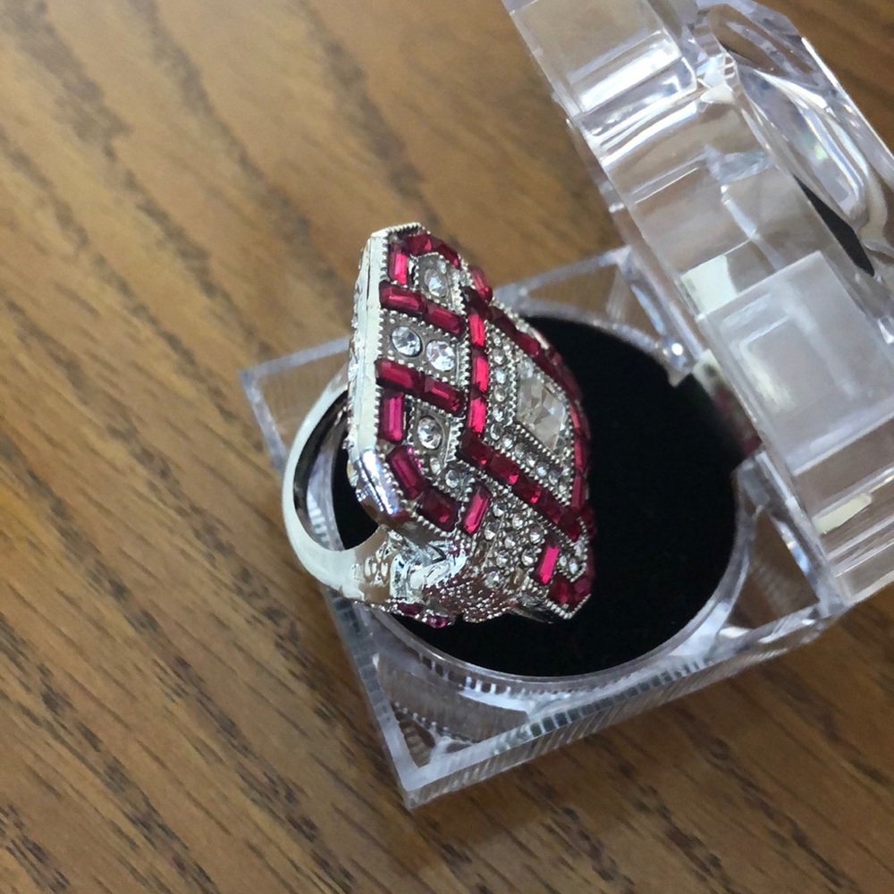 Beautiful ring - Picture 3 of 6